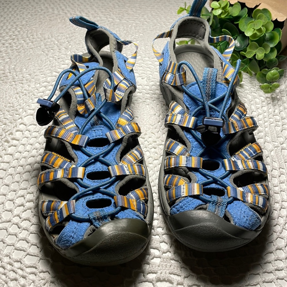 Brand new keen waterproof sandles BRAND NEW